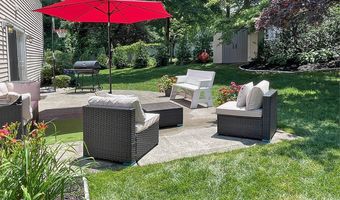 162 Ivy Hill Dr, Aberdeen, NJ 07747