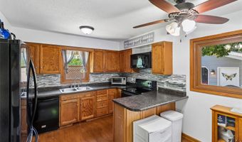 1214 NW Applewood St, Ankeny, IA 50023