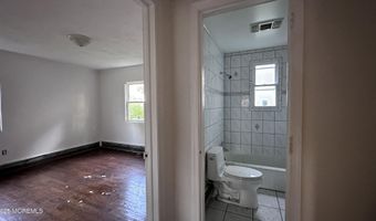 3 Shreve St, Wrightstown, NJ 08562