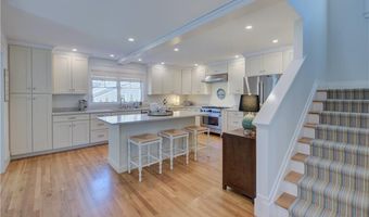 23 Chachapacassett Rd, Barrington, RI 02806