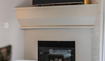 3333 N CASALOMA Dr 9, Appleton, WI 54913