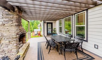 740 N Alamosa Dr, Boiling Springs, SC 29316