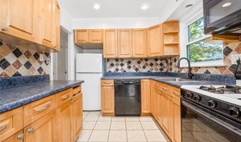 63 I U Willets Rd, Albertson, NY 11507