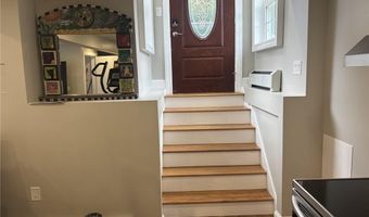 23 Granite St, Johnston, RI 02919
