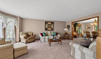 231 Londonderry Ln, Amherst, NY 14068