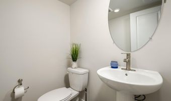12455 SEA OAKS Ln 4, Berlin, MD 21811