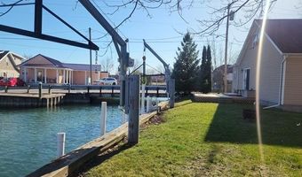 226 ROSELAWN St, Algonac, MI 48001