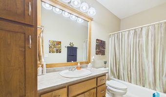 48190 268th St, Brandon, SD 57005
