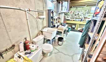 244 MILLER, Akron, PA 17501