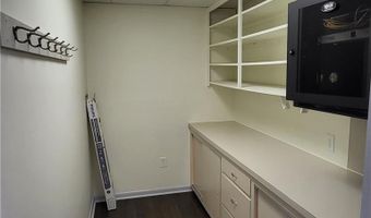 5853 Post Rd 201A, East Greenwich, RI 02818