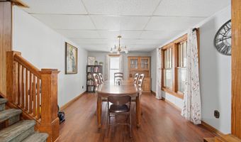22 N Metcalf Ave, Amboy, IL 61310
