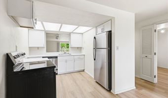1001 S ONEIDA St 2E, Appleton, WI 54915