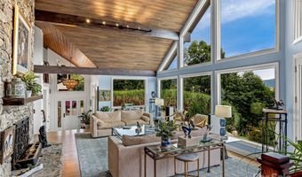 10 Beaverbrook Ct, Asheville, NC 28804