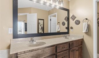 4911 141st Ter, Basehor, KS 66007