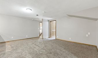 714 Hazel St, Auburn, IN 46706