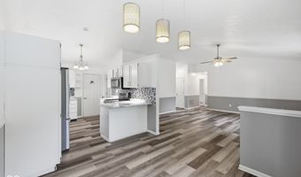 8449 Inland Dr, Avon, IN 46123