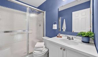 618 Running Creek Dr, Ballwin, MO 63021