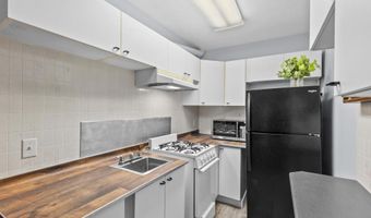 1818 New York Dr, Altadena, CA 91001