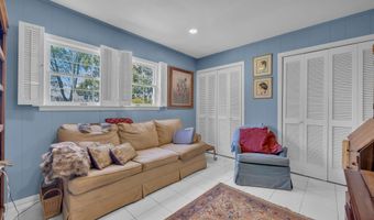 37 Faith Ln, Aberdeen, NJ 07747