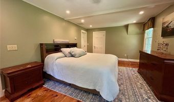 93 Provident Pl, Coventry, RI 02816