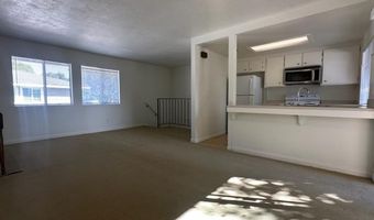 2518 Wanek Rd D, Escondido, CA 92027