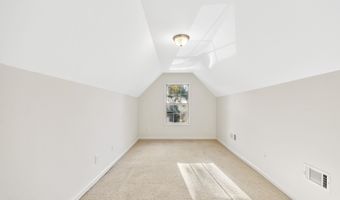 723 York View Dr, Auburn, GA 30011