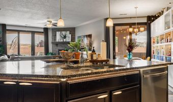 7348 Tree Line Ave NW, Albuquerque, NM 87114