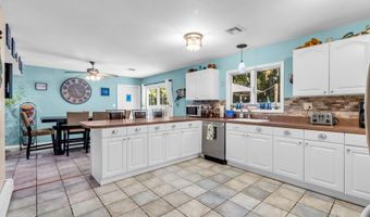 27 Frederick Dr, Bayville, NJ 08721