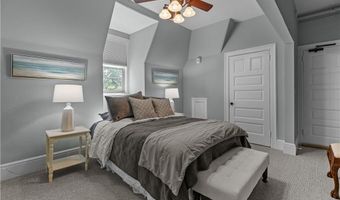 434 Bellevue Ave 3A, Newport, RI 02840