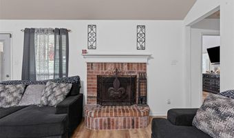 326 Willow Creek Dr, Weatherford, TX 76085