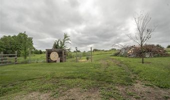 364 E 1600 Rd, Baldwin City, KS 66006