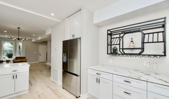 318 N PAYNE St, Alexandria, VA 22314