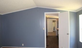 188 Compass Lake Dr, Alford, FL 32420