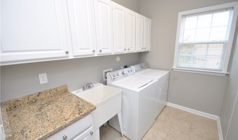 300 Sutton Glen Dr, Apex, NC 27523
