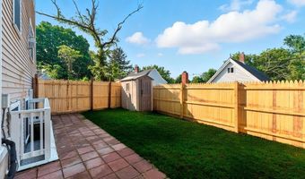 582 Trapelo Rd 582, Belmont, MA 02478