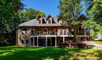 605 Oakwood Pl, Polk City, IA 50226