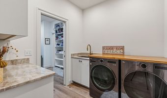 753 Vintage Dr, Baxter, TN 38544