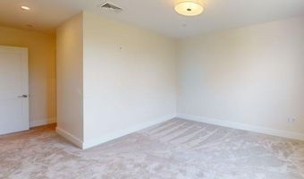 1 Longview Dr 208, Atkinson, NH 03811