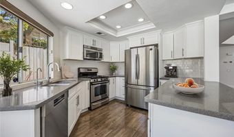 820 S Wildflower Ln, Anaheim, CA 92808