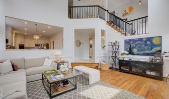 9110 WILLOW GATE Ln, Bethesda, MD 20817