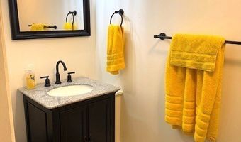 1161 Magdalyn Dr, Akron, OH 44320