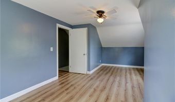 2540 W Shore Rd, Warwick, RI 02889