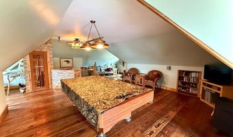 619 Q St, Aurora, NE 68818