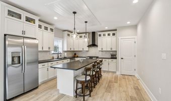 431 Virginia Ave, Bayville, NJ 08721