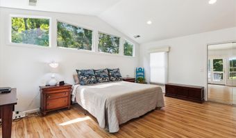6916 PACIFIC Ln, Annandale, VA 22003