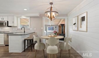 7566 S Valley Heights Dr, Boise, ID 83709