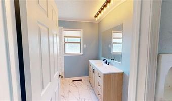 520 N Crownpoint Dr, Ada, OK 74820