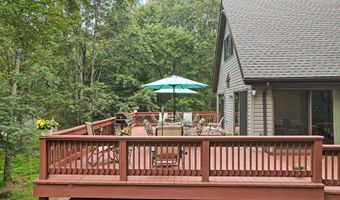 11 Carmen Gln, Albrightsville, PA 18210