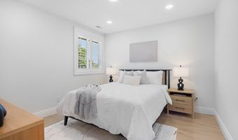 21 Ross Rd, Alameda, CA 94502