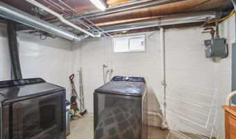 4905 SW 15th St, Des Moines, IA 50315